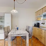 Hotel apartamentowy Appartementhaus Binzer Sterne