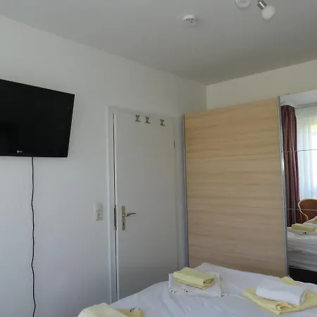 Aparthotel Apartmenthaus Binzer Sterne 3*