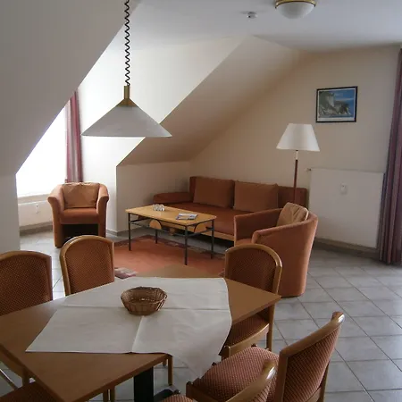 Appartementhaus Binzer Sterne Ξενοδοχείο με διαμερίσματα 3*