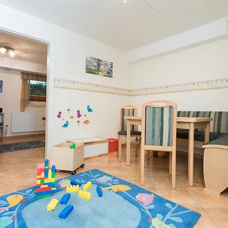 Aparthotel Apartmenthaus Binzer Sterne 3*