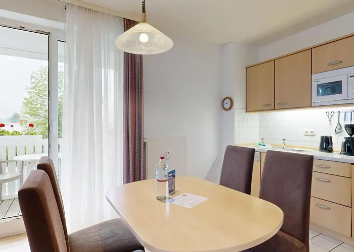 Appartementhaus Binzer Sterne Ξενοδοχείο με διαμερίσματα 3*